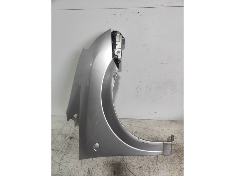 Recambio de aleta delantera derecha para opel meriva cosmo referencia OEM IAM   