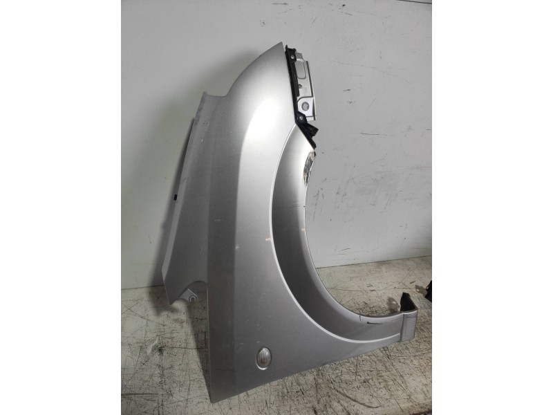 Recambio de aleta delantera derecha para opel meriva cosmo referencia OEM IAM   