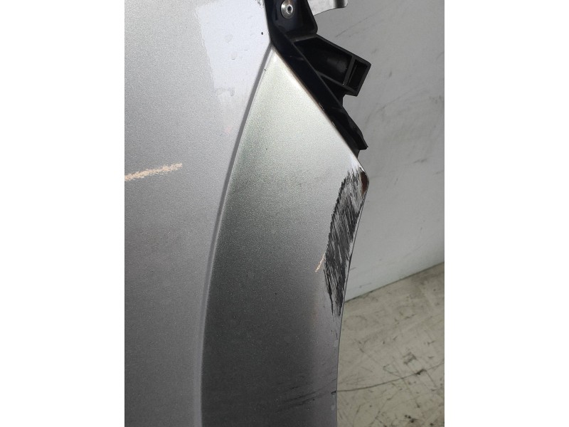 Recambio de aleta delantera derecha para opel meriva cosmo referencia OEM IAM   