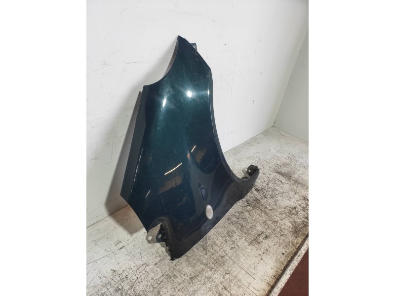 Recambio de aleta delantera derecha para mercedes clase a (w168) 160 l (168.133) referencia OEM IAM   