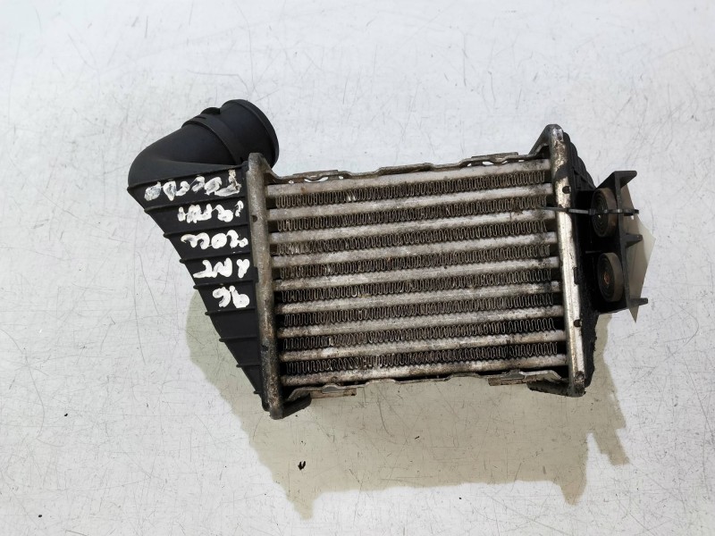 Recambio de intercooler para seat toledo (1l) 1.9 tdi referencia OEM IAM 1L0145805A 130020071F  Recambio de intercooler para seat toledo (1l) 1.9 tdi referencia OEM IAM 1L0145805A 130020071F