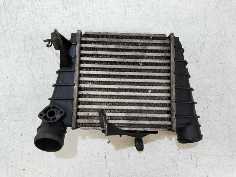 Recambio de intercooler para skoda fabia (6y2/6y3) 1.4 tdi referencia OEM IAM 6Q0145804A 862403N  Recambio de intercooler para skoda fabia (6y2/6y3) 1.4 tdi referencia OEM IAM 6Q0145804A 862403N