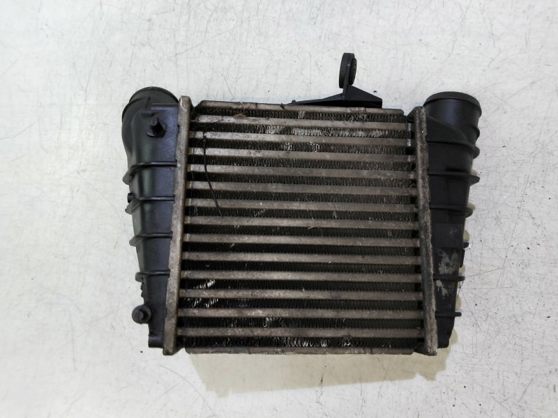 Recambio de intercooler para skoda fabia (6y2/6y3) 1.4 tdi referencia OEM IAM 6Q0145804A 862403N  Recambio de intercooler para skoda fabia (6y2/6y3) 1.4 tdi referencia OEM IAM 6Q0145804A 862403N