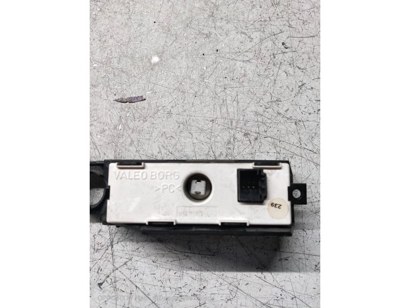 Recambio de pantalla multifuncion para citroen xantia berlina 2.0 hdi referencia OEM IAM 97524  