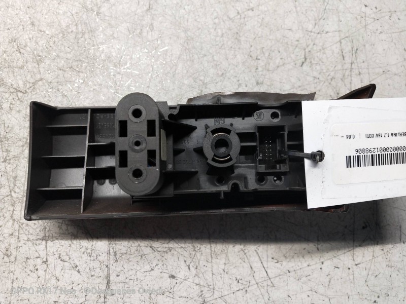 Recambio de mando luces para opel astra h berlina 1.7 16v cdti referencia OEM IAM 13100132  