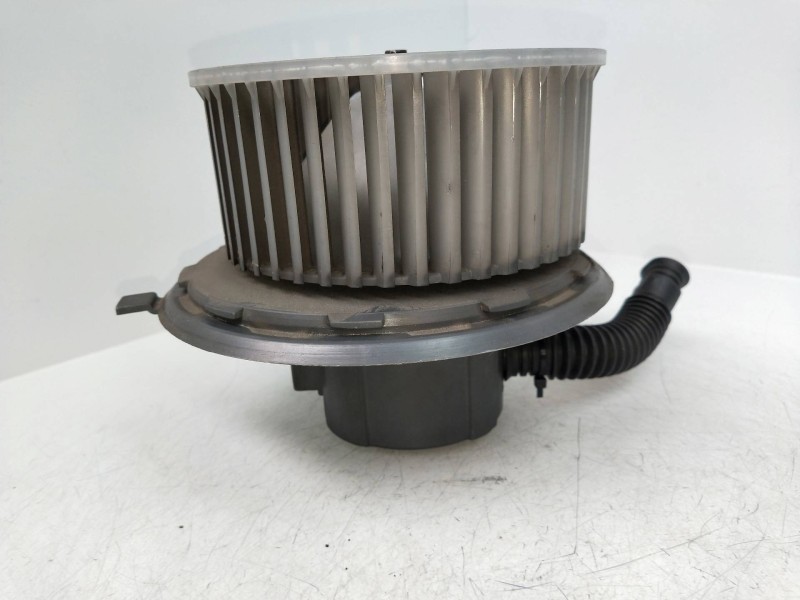 Recambio de motor calefaccion para daewoo matiz 0.8 referencia OEM IAM 613136LHD 4D07L1DJM 