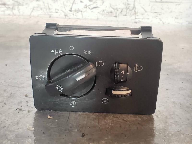 Recambio de mando luces para ford focus sportbreak (cap) ghia referencia OEM IAM 4M5T13A024AA  