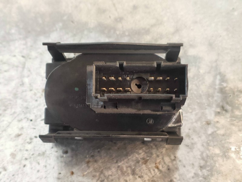 Recambio de mando luces para ford focus sportbreak (cap) ghia referencia OEM IAM 4M5T13A024AA  