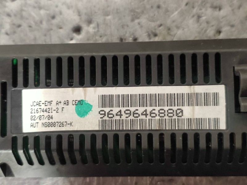 Recambio de pantalla multifuncion para citroen c4 coupe vtr referencia OEM IAM 9649646880 216744212F 