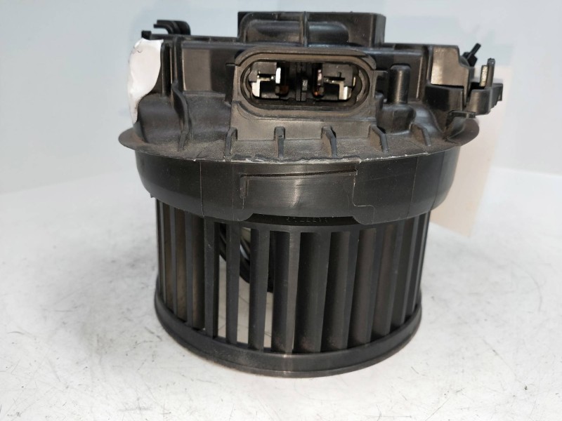 Recambio de motor calefaccion para citroen c3 1.1 furio referencia OEM IAM GMVA86CHP35 F665876T 