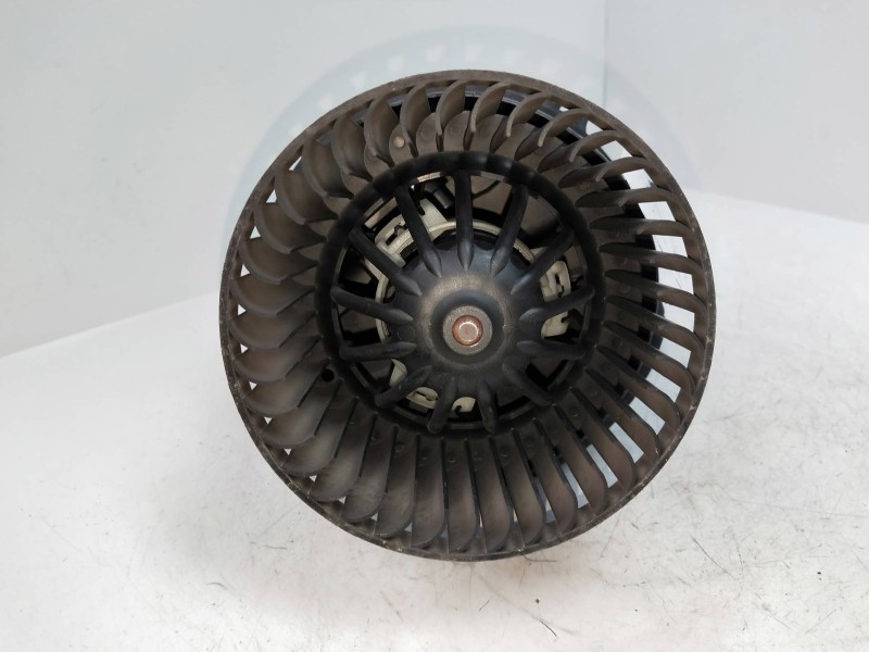 Recambio de motor calefaccion para citroen c3 1.1 furio referencia OEM IAM GMVA86CHP35 F665876T 