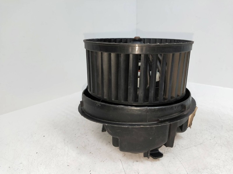 Recambio de motor calefaccion para citroen c2 1.4 hdi referencia OEM IAM F665876T GMVA86CHP35 