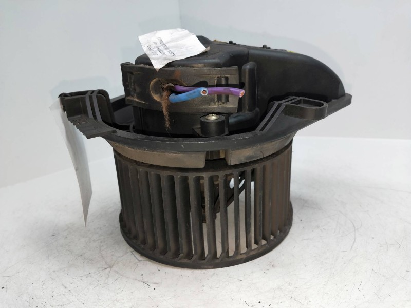 Recambio de motor calefaccion para citroen xantia berlina 1.9 d x referencia OEM IAM 841915A  