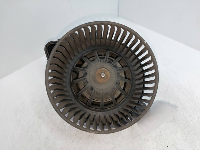 Recambio de motor calefaccion para citroen xantia berlina 1.9 d x referencia OEM IAM 841915A  