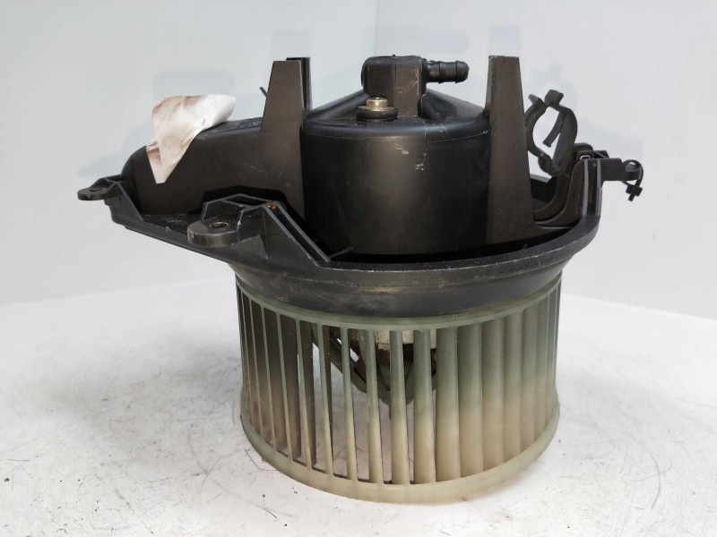 Recambio de motor calefaccion para citroen xsara berlina 2.0 hdi sx (66kw) referencia OEM IAM 740471233F 210681233F 01