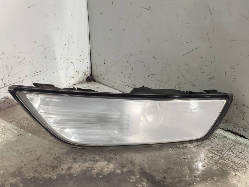 Recambio de faro antiniebla derecho para ford mondeo ber. (ca2) ghia referencia OEM IAM 7S7115K201AC 0305081002 