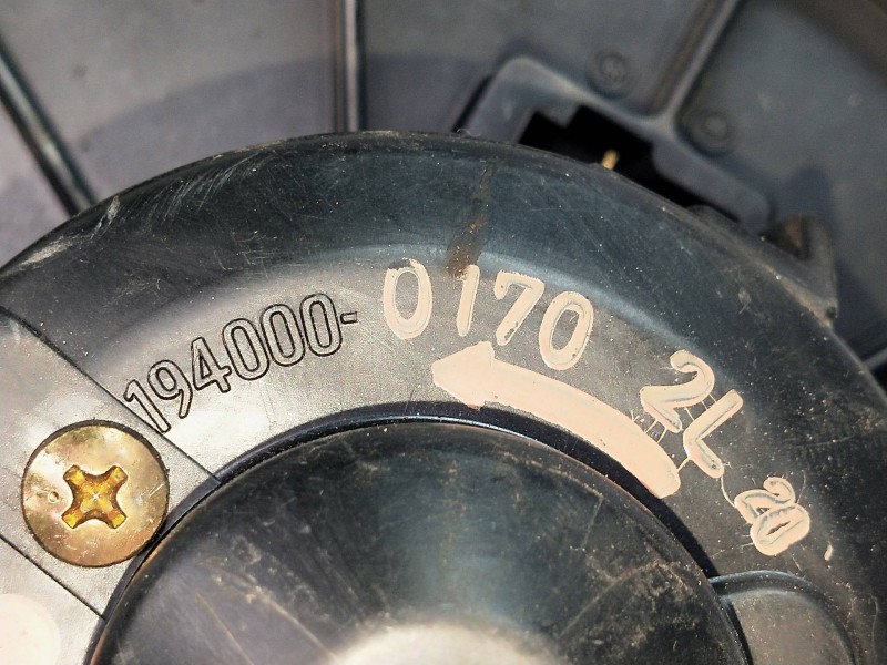 Recambio de motor calefaccion para daihatsu feroza 1.6 referencia OEM IAM 19400001702L  