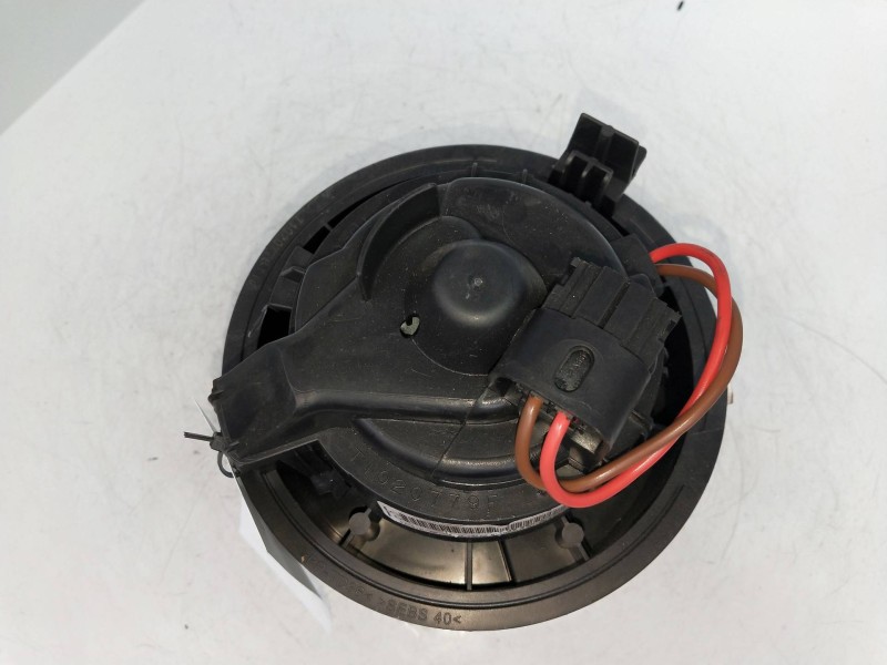 Recambio de motor calefaccion para dacia sandero básico referencia OEM IAM 109D38B X52AC 