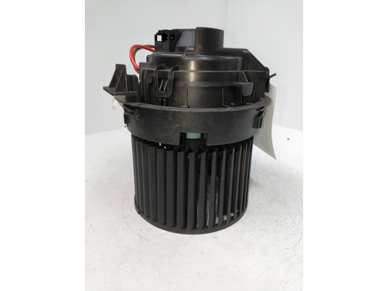 Recambio de motor calefaccion para dacia sandero básico referencia OEM IAM 109D38B X52AC 