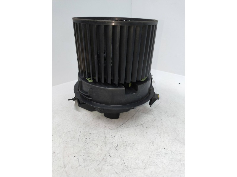 Recambio de motor calefaccion para dacia sandero básico referencia OEM IAM 109D38B X52AC 