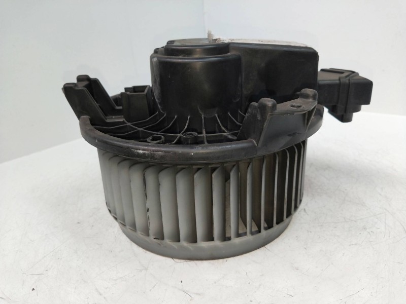 Recambio de motor calefaccion para dodge caliber 2.0 16v crd cat referencia OEM IAM   