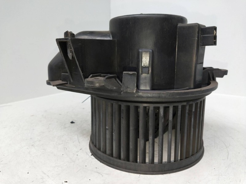 Recambio de motor calefaccion para fiat idea (135) 1.9 multijet dynamic plus referencia OEM IAM 141730600  