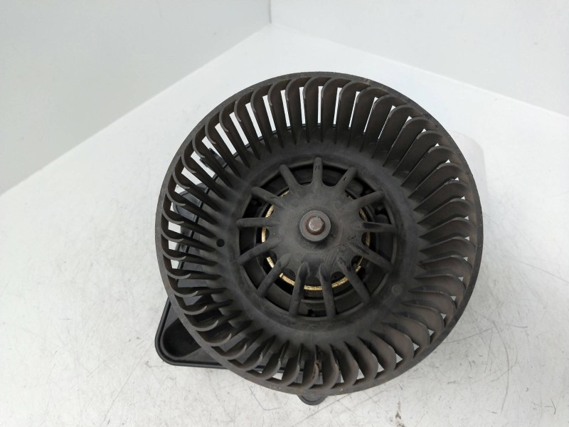 Recambio de motor calefaccion para fiat punto berlina (188) 1.2 8v elx (i) referencia OEM IAM   