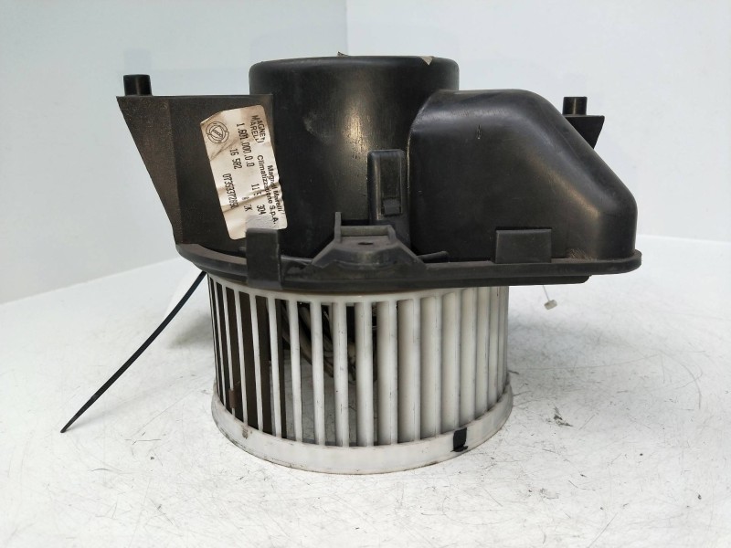 Recambio de motor calefaccion para fiat punto berlina (188) 1.2 16v cat referencia OEM IAM 141730600  