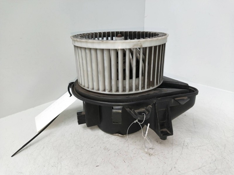 Recambio de motor calefaccion para fiat punto berlina (188) 1.2 16v cat referencia OEM IAM 141730600  