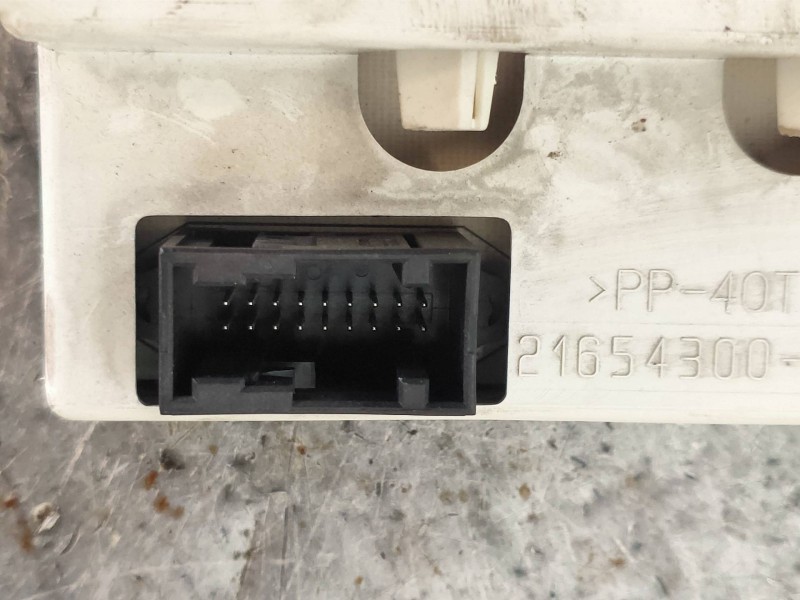 Recambio de pantalla multifuncion para citroen xsara berlina 1.4 hdi vivace referencia OEM IAM 9647409777 216709375B G00