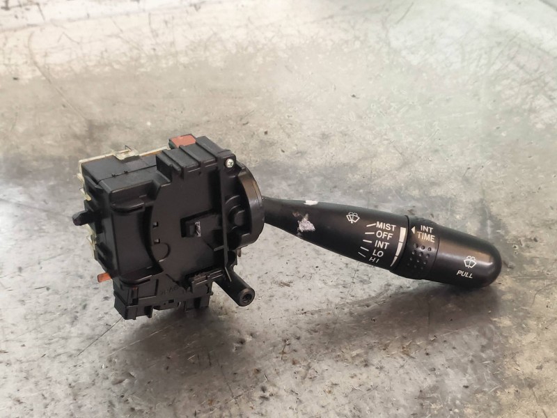 Recambio de mando limpia para toyota corolla (e12) 1.4 d-4d luna sedán referencia OEM IAM 173739  