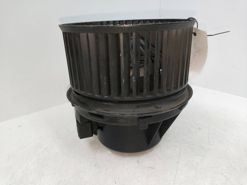 Recambio de motor calefaccion para ford focus berlina (cap) 1.6 tdci cat referencia OEM IAM 3M5H18456EB  