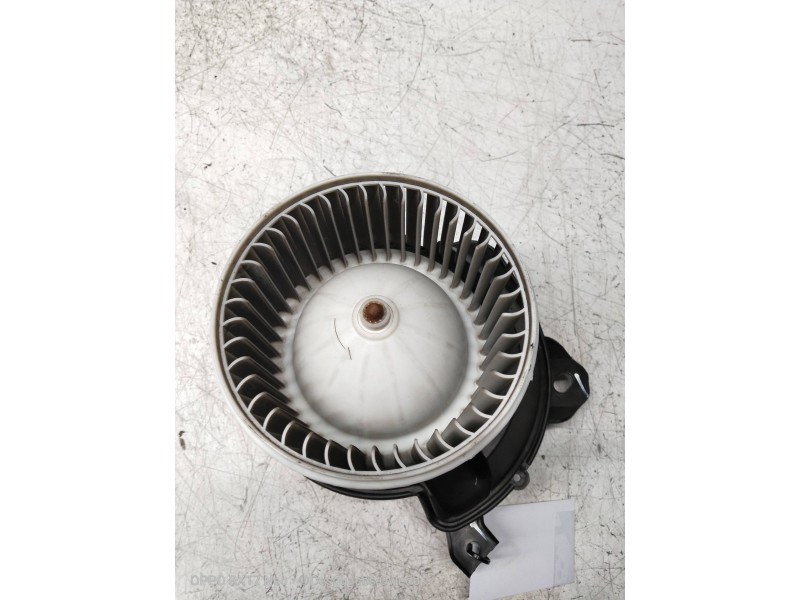 Recambio de motor calefaccion para opel corsa e 1.3 16v cdti referencia OEM IAM 13335075  