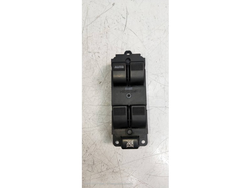Recambio de mando elevalunas delantero izquierdo para mazda 2 berlina (dy) 1.4 crtd active referencia OEM IAM   