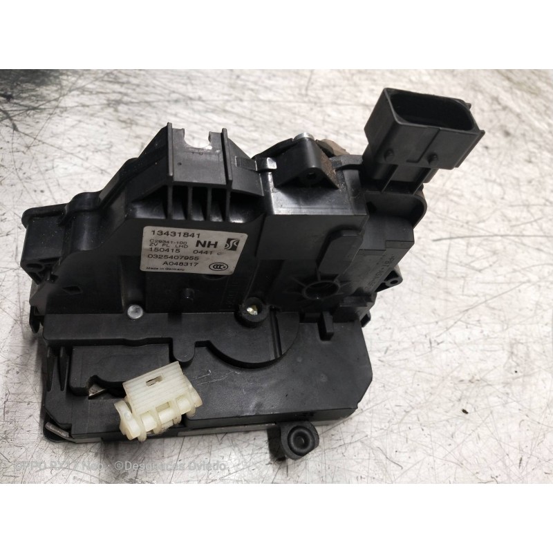 Recambio de motor cierre centralizado delantero izquierdo para opel corsa e 1.3 16v cdti referencia OEM IAM 13431841  3P