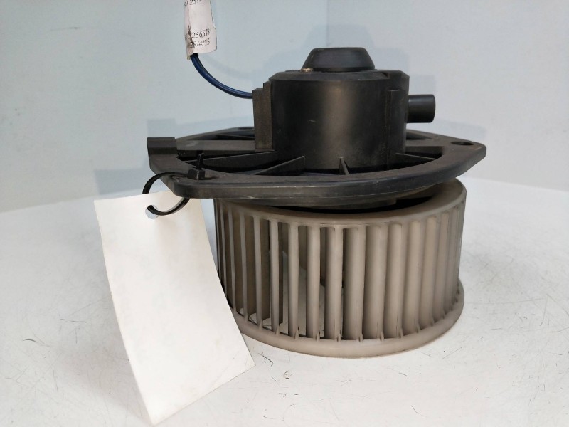 Recambio de motor calefaccion para mitsubishi galloper (hyundai) 2.5 turbodiesel referencia OEM IAM   