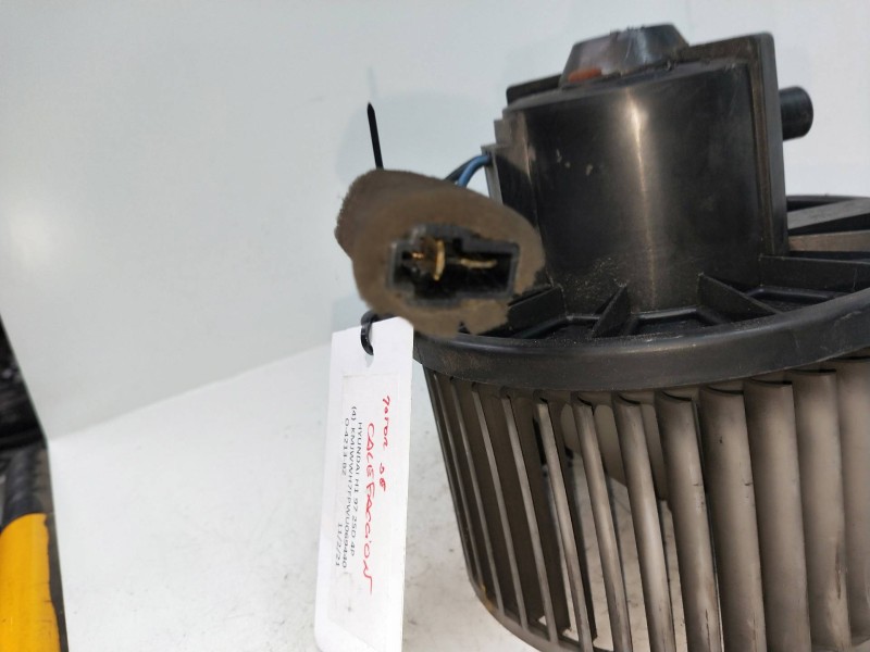 Recambio de motor calefaccion para hyundai h 1 h 1 furg.caja cerr.c. puerta referencia OEM IAM   