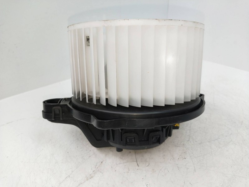 Recambio de motor calefaccion para hyundai i30 (gd) 1.6 crdi cat referencia OEM IAM F00S330054 F00S3B2474 150507