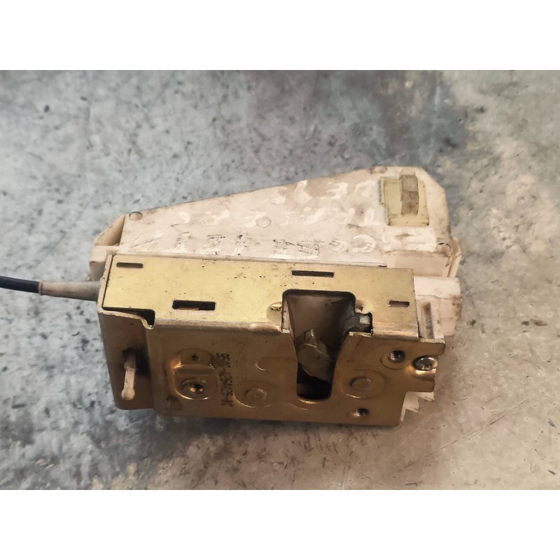 Recambio de motor cierre centralizado trasero derecho para ford escort berl./turnier 1.8 turbodiesel cat referencia OEM IAM 95AG