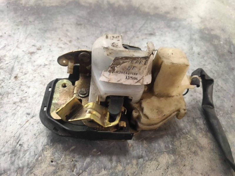 Recambio de motor cierre centralizado trasero derecho para mazda 626 berlina (gf) 2.0 turbodiesel cat referencia OEM IAM   