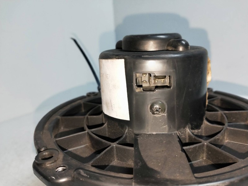 Recambio de motor calefaccion para isuzu trooper 3.0 dti cat referencia OEM IAM 5027251112  