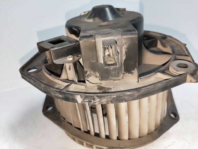 Recambio de motor calefaccion para iveco daily caja cerrada (1999 =>) 2.8 diesel cat referencia OEM IAM 570630200  