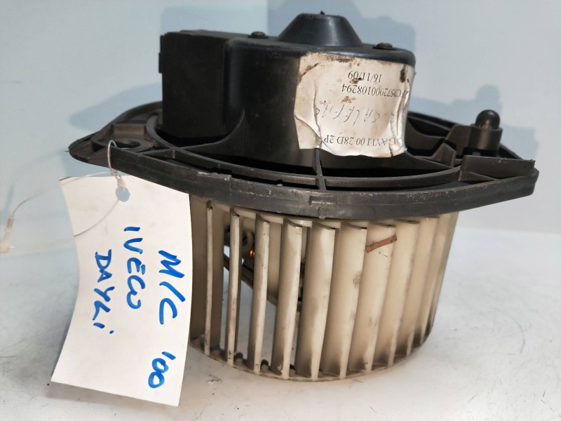 Recambio de motor calefaccion para iveco daily caja cerrada (1999 =>) 2.8 diesel cat referencia OEM IAM 570630200  