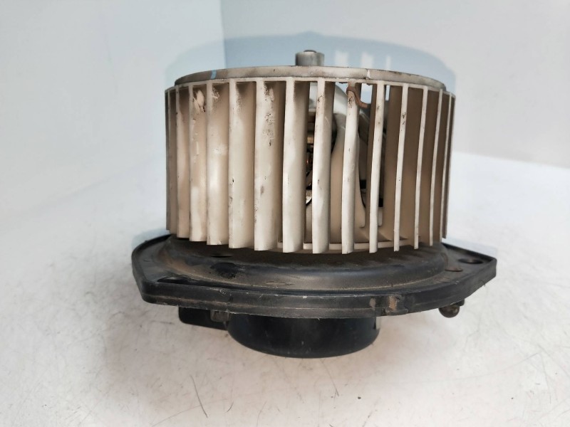 Recambio de motor calefaccion para iveco daily caja cerrada (1999 =>) 2.8 diesel cat referencia OEM IAM 570630200  