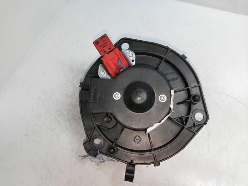 Recambio de motor calefaccion para iveco daily caja cerrada (2006 =>) 2.3 diesel cat referencia OEM IAM 570630200  