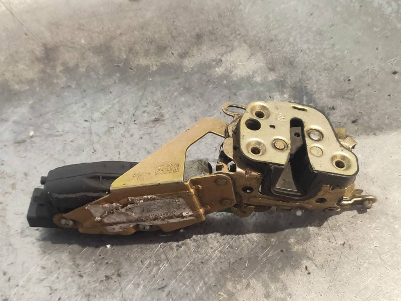 Recambio de motor cierre centralizado delantero izquierdo para opel calibra 2.0 cat referencia OEM IAM 90277865  