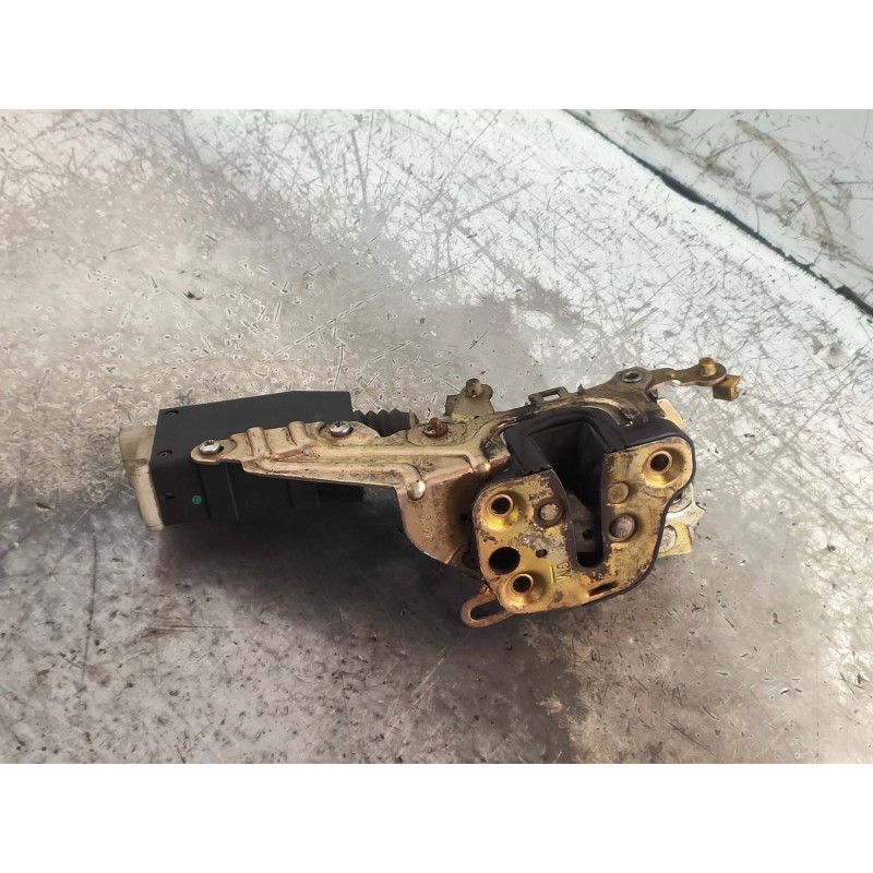 Recambio de motor cierre centralizado delantero derecho para opel astra f berlina 2.0 referencia OEM IAM  3P 