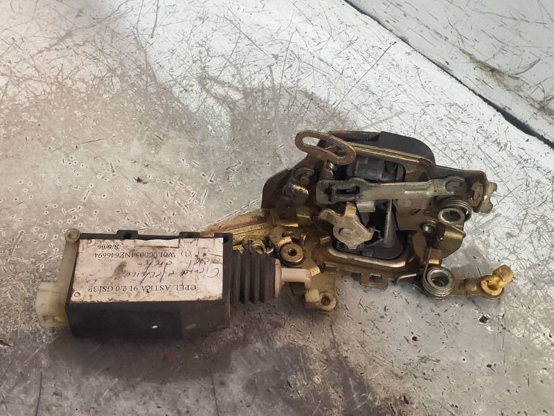 Recambio de motor cierre centralizado delantero derecho para opel astra f berlina 2.0 referencia OEM IAM  3P  Recambio de motor cierre centralizado delantero derecho para opel astra f berlina 2.0 referencia OEM IAM  3P