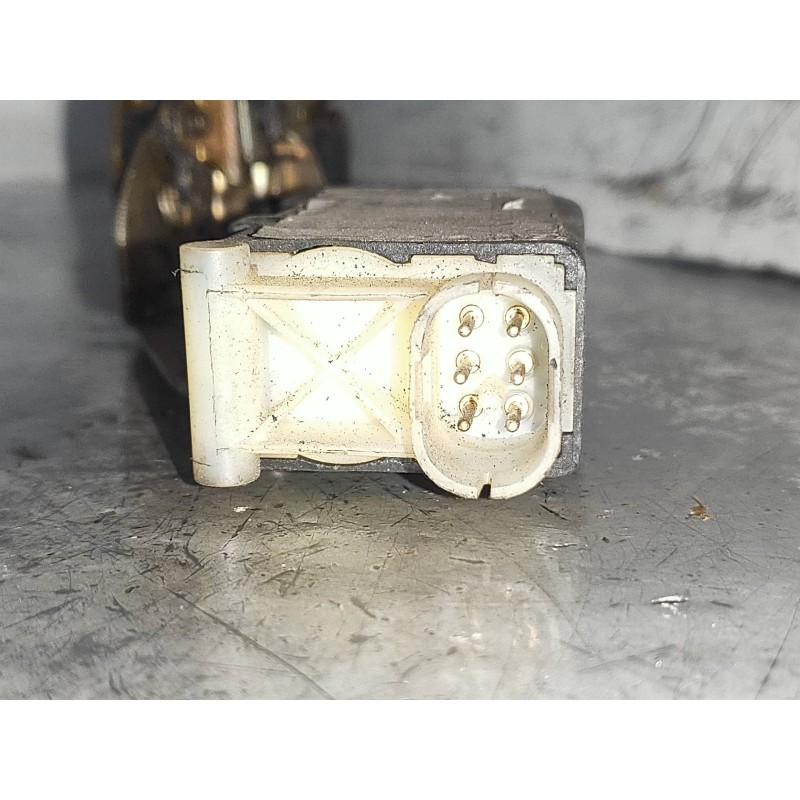 Recambio de motor cierre centralizado delantero derecho para opel astra f berlina 2.0 referencia OEM IAM  3P  Recambio de motor cierre centralizado delantero derecho para opel astra f berlina 2.0 referencia OEM IAM  3P