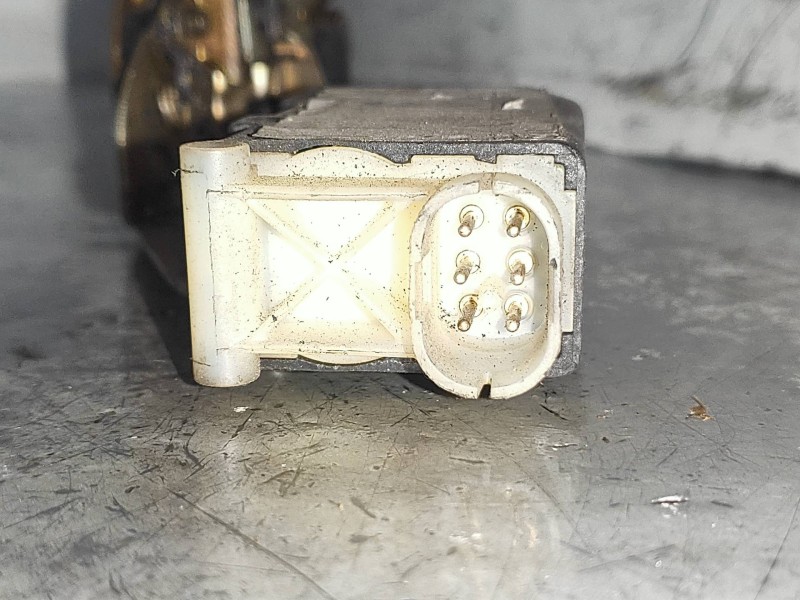 Recambio de motor cierre centralizado delantero derecho para opel astra f berlina 2.0 referencia OEM IAM  3P  Recambio de motor cierre centralizado delantero derecho para opel astra f berlina 2.0 referencia OEM IAM  3P